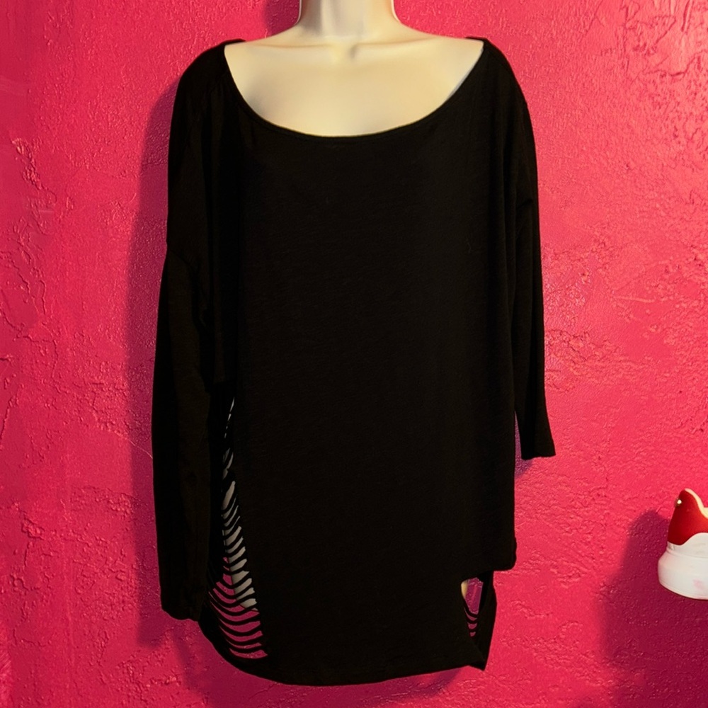 NWOT Lovesick for Torrid black slashed tunic tshirt sz 0X